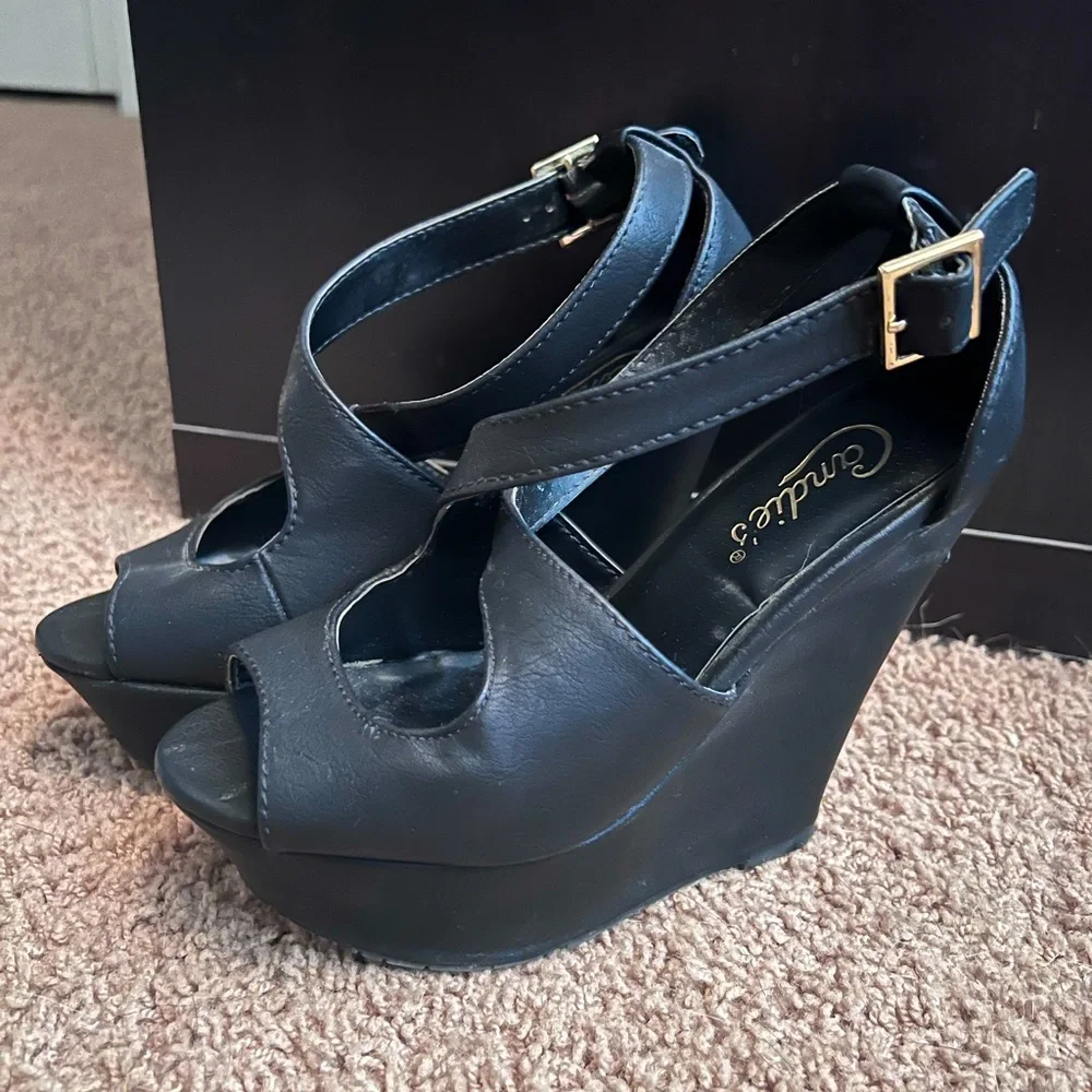 Wedges - Picture 1 of 3
